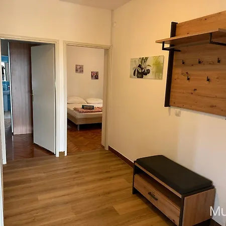 Apartment Vala